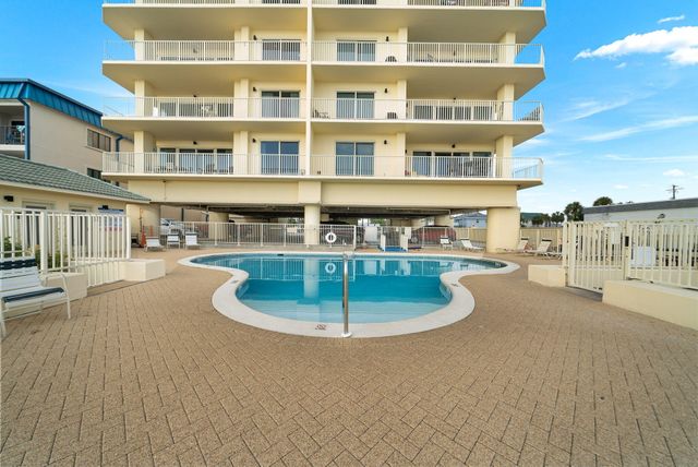 8601 W Surf 15 Drive 15w, Panama City Beach, FL 32408