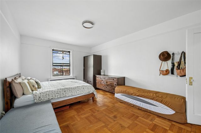 35-20 73rd Street 6R, Jackson Heights, NY 11372