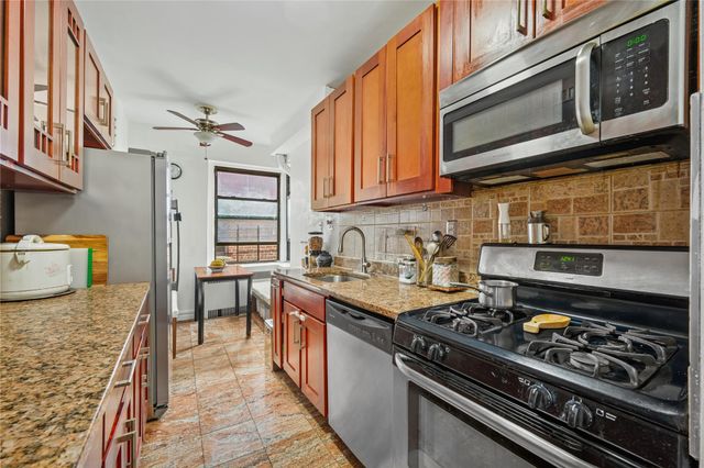 35-20 73rd Street 6R, Jackson Heights, NY 11372