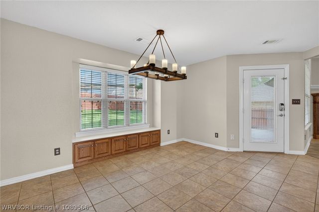 2117 Parkway Circle, Van Buren, AR 72956