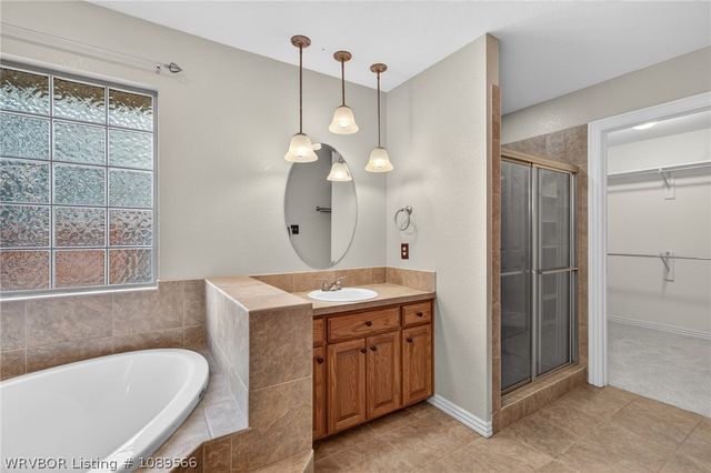 2117 Parkway Circle, Van Buren, AR 72956
