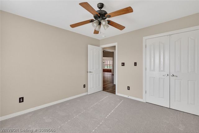 2117 Parkway Circle, Van Buren, AR 72956