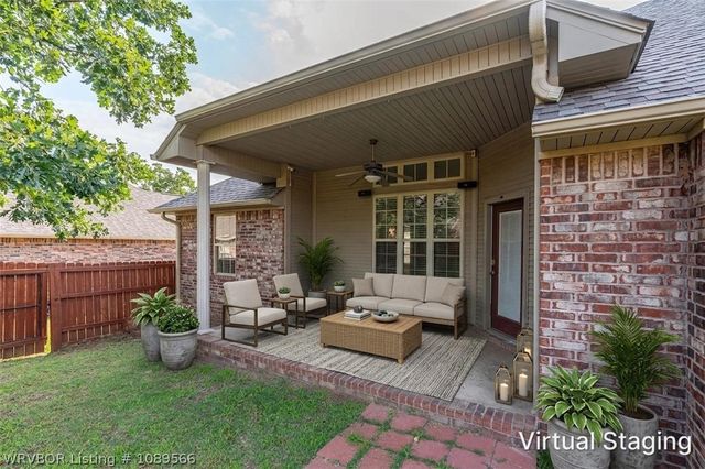 2117 Parkway Circle, Van Buren, AR 72956