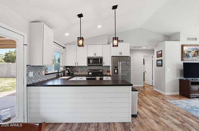 6016 W KINGS Avenue, Glendale, AZ 85306