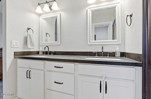 6016 W KINGS Avenue, Glendale, AZ 85306