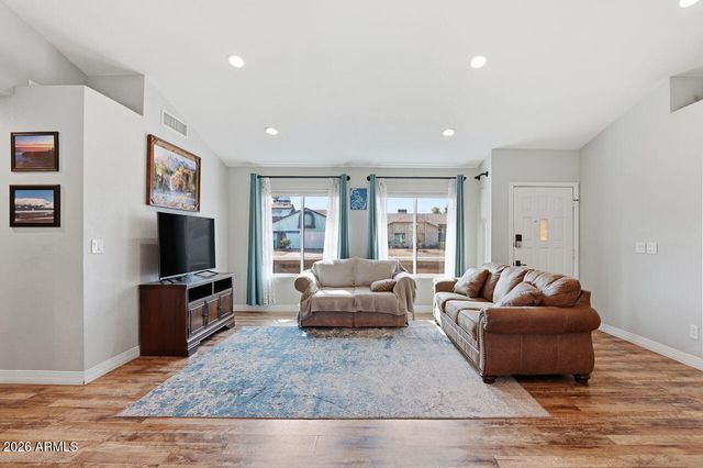 6016 W KINGS Avenue, Glendale, AZ 85306