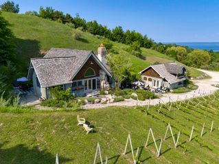 10702 E Hill Top Road, Bingham Twp, MI 49682