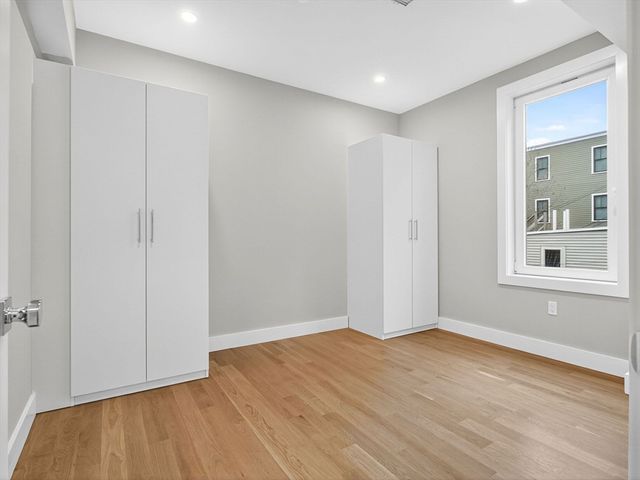 551 E 7th St 1, Boston, MA 02127