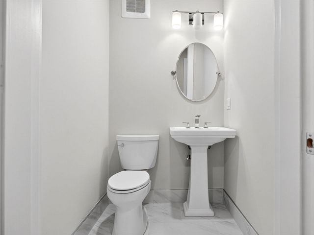 551 E 7th St 1, Boston, MA 02127