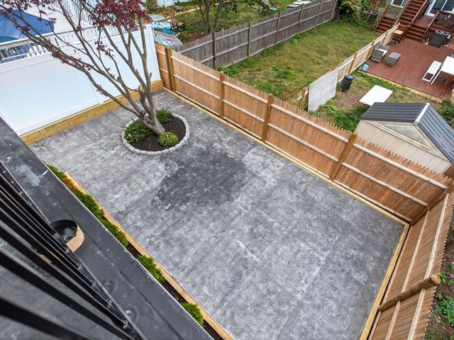 551 E 7th St 1, Boston, MA 02127