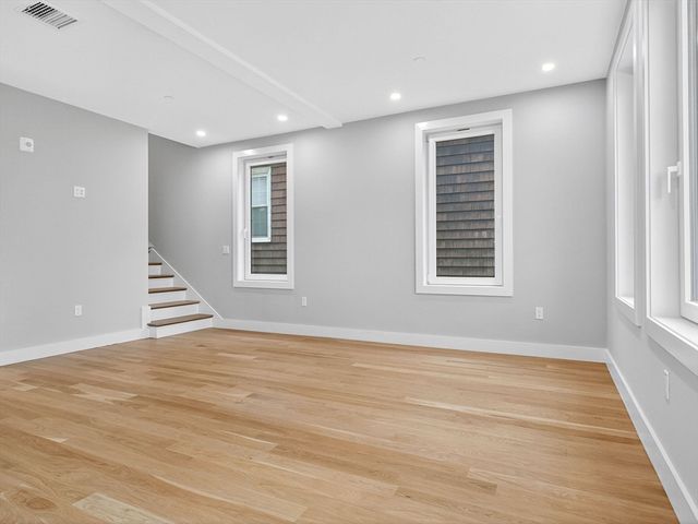 551 E 7th St 1, Boston, MA 02127