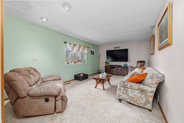 1410 1ST ST NE, Minot, ND 58701