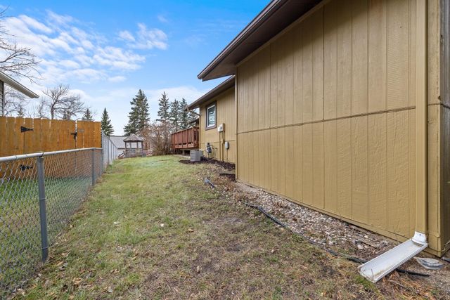 1410 1ST ST NE, Minot, ND 58701