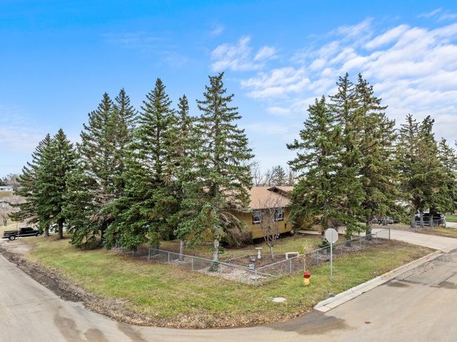 1410 1ST ST NE, Minot, ND 58701