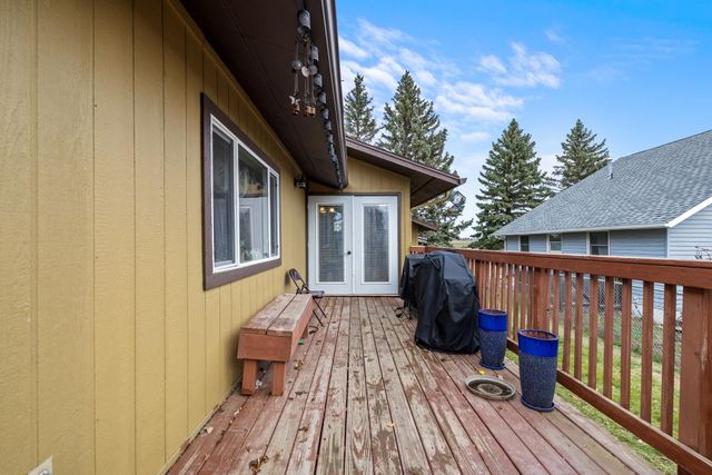 1410 1ST ST NE, Minot, ND 58701