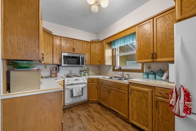 1410 1ST ST NE, Minot, ND 58701