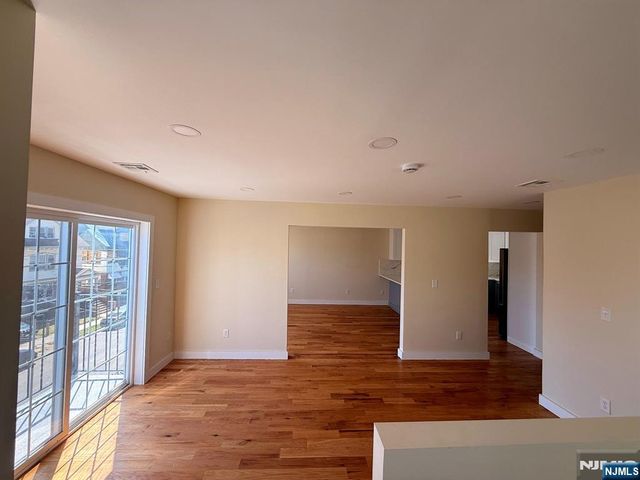 271-273 Schley Street 2, Newark, NJ 07112