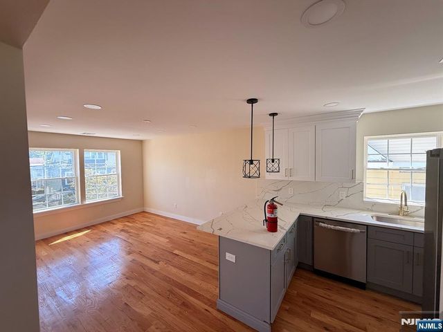 271-273 Schley Street 2, Newark, NJ 07112