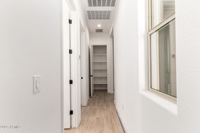 16550 W CREEDANCE Boulevard, Surprise, AZ 85387