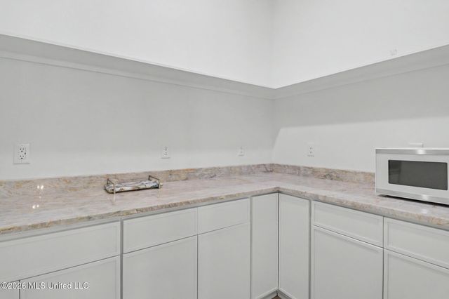 5528 Richmond Street, Ocean Springs, MS 39564