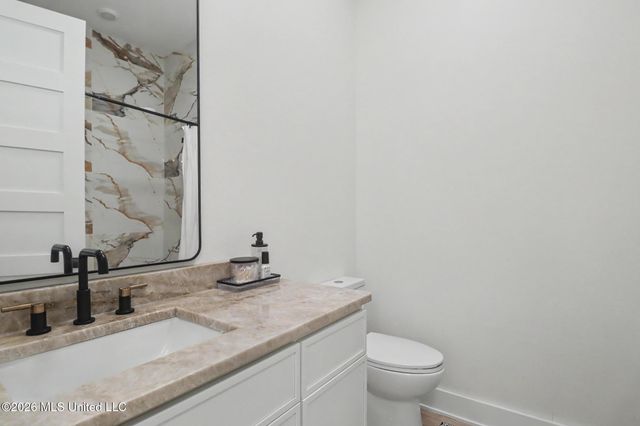 5528 Richmond Street, Ocean Springs, MS 39564