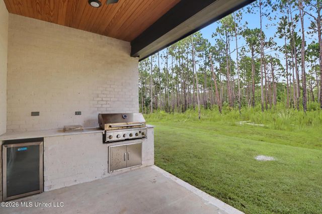 5528 Richmond Street, Ocean Springs, MS 39564