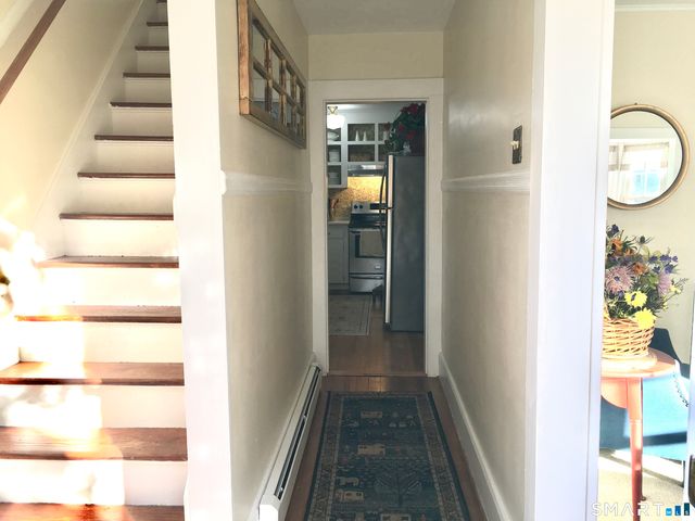 10 Woods Lane, Simsbury, CT 06070