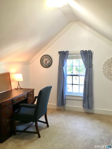 10 Woods Lane, Simsbury, CT 06070