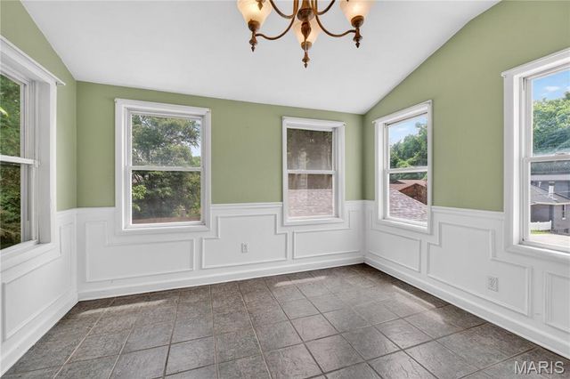 126 S Jefferson Avenue, Collinsville, IL 62234