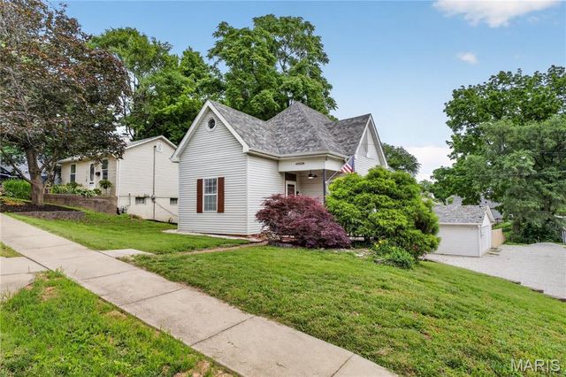 126 S Jefferson Avenue, Collinsville, IL 62234