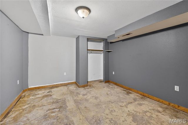 126 S Jefferson Avenue, Collinsville, IL 62234