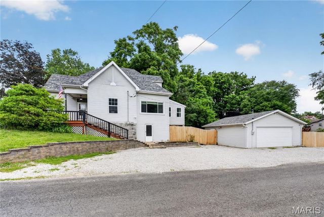 126 S Jefferson Avenue, Collinsville, IL 62234
