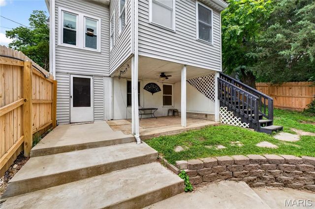 126 S Jefferson Avenue, Collinsville, IL 62234