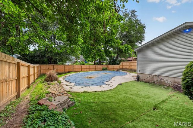 126 S Jefferson Avenue, Collinsville, IL 62234