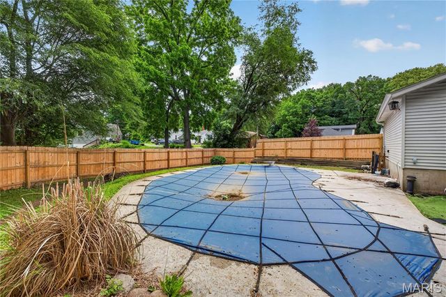 126 S Jefferson Avenue, Collinsville, IL 62234