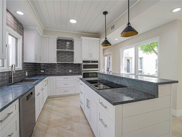 8405 Red Bay Court 8405, Vero Beach, FL 32963