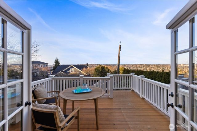 426 Smith Street, Seattle, WA 98109