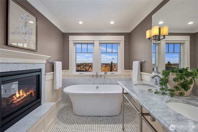 426 Smith Street, Seattle, WA 98109