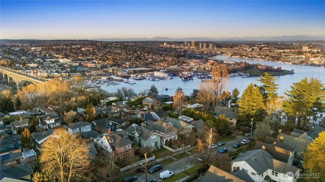 426 Smith Street, Seattle, WA 98109