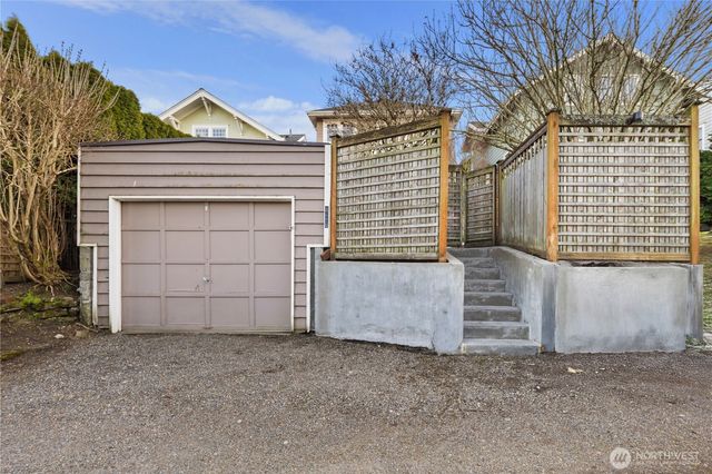 426 Smith Street, Seattle, WA 98109