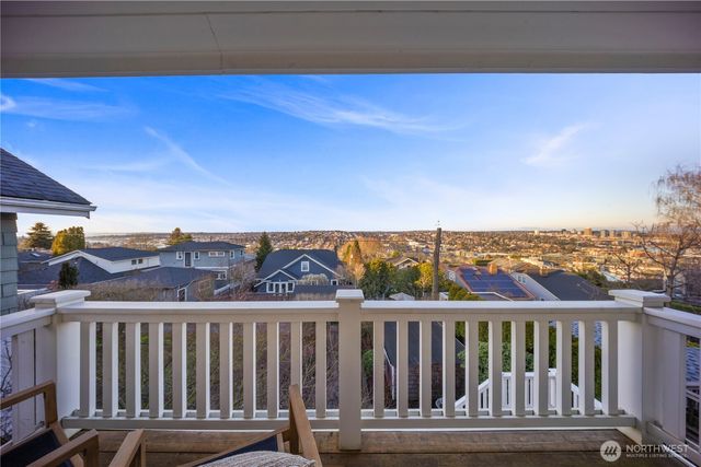 426 Smith Street, Seattle, WA 98109