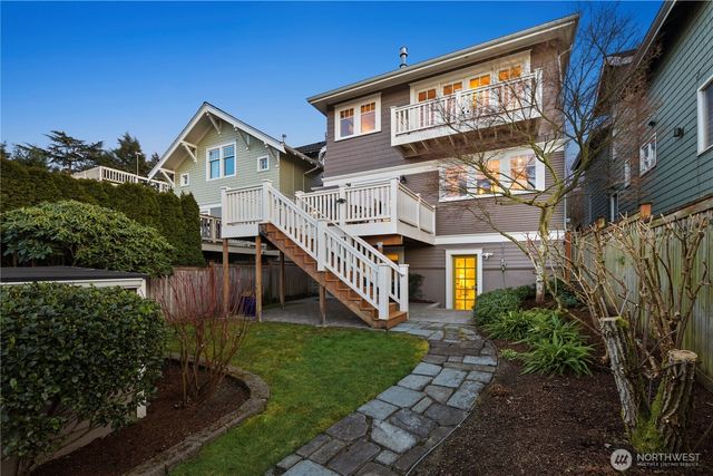 426 Smith Street, Seattle, WA 98109