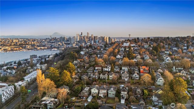 426 Smith Street, Seattle, WA 98109