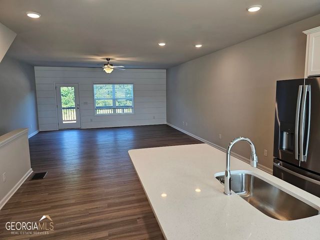 6 Iron Drive 91, Newnan, GA 30265