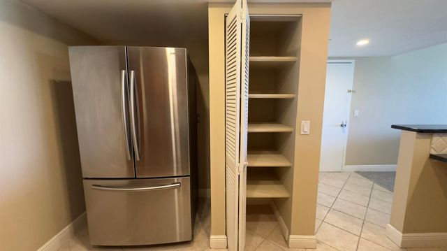 2425 Presidential Way 203, West Palm Beach, FL 33401