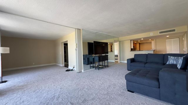 2425 Presidential Way 203, West Palm Beach, FL 33401