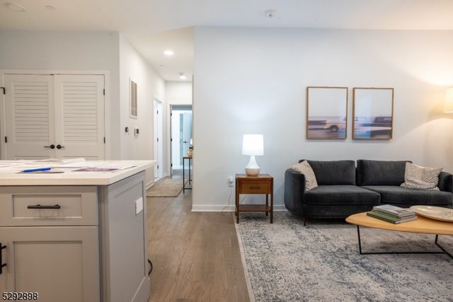 660 Bloomfield Ave 403, Bloomfield Twp., NJ 07003