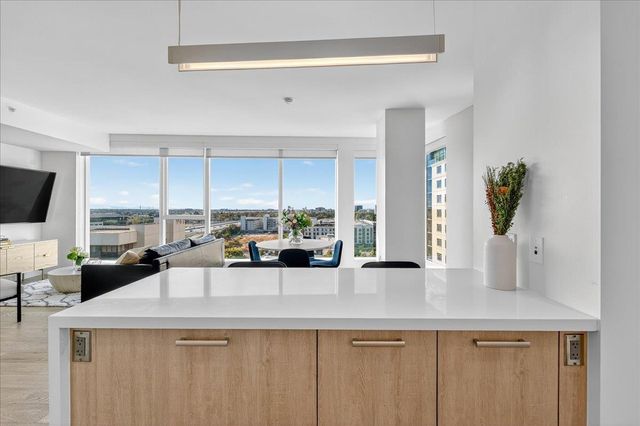 188 W Saint James Street 11101, San Jose, CA 95110