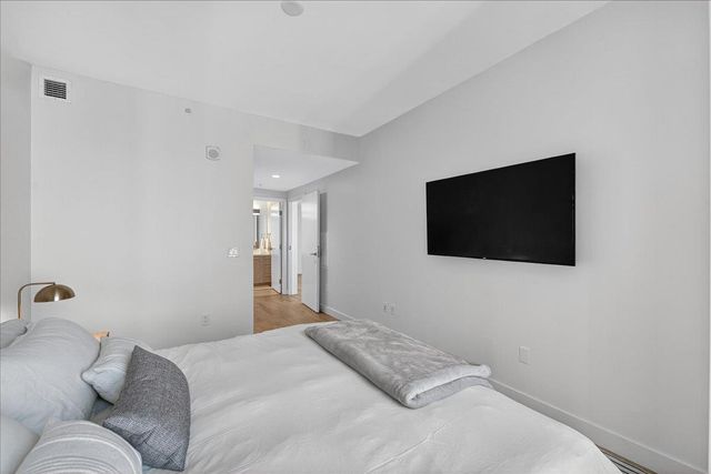 188 W Saint James Street 11101, San Jose, CA 95110