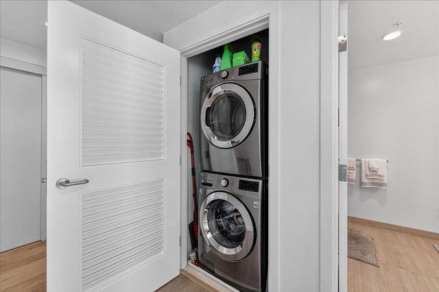 188 W Saint James Street 11101, San Jose, CA 95110